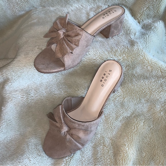 NEW Studio 1886 chunky heel bow sandal almond 9 - Picture 6 of 7